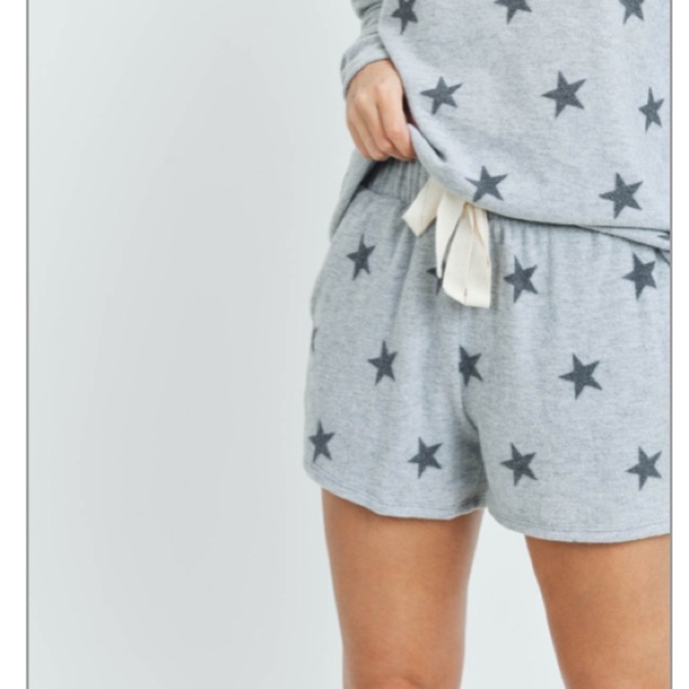 Grey Star Print Long Sleeve Top & Shorts Set - Picture 5 of 6